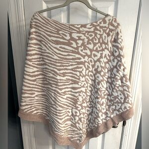 Barefoot Dreams poncho, One Size